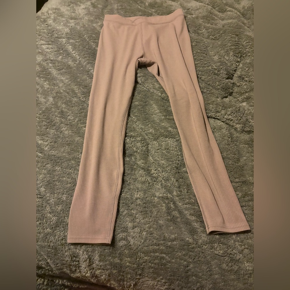 ALO Yoga Beige Activewear